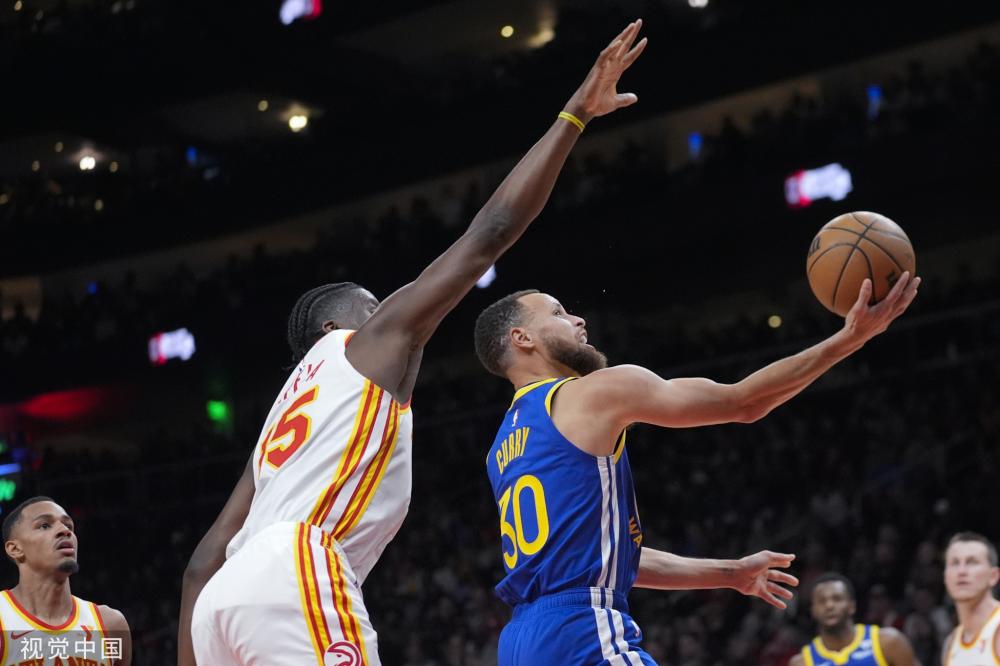 在球场上 在球场上